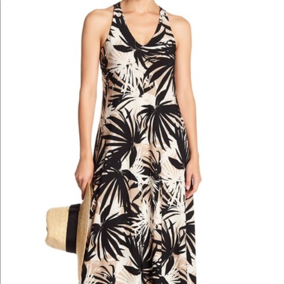 Gabby Skye Crochet Back Printed Maxi Dress - Picture 2 of 7